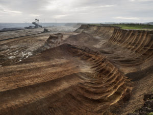 Edward Burtynsky, Coal Mine #1, North Rhine, Westphalia, Germany, 2105. Pigment inkjet print. Dimensions: 58 1⁄2” x 78.” © Edward Burtynsky, 2017. Courtesy of the artist and Nicholas Metivier Gallery, Toronto.